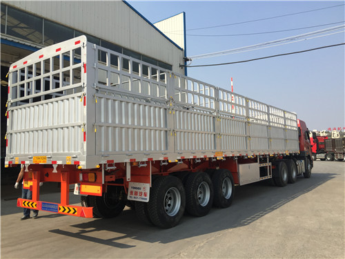 倉(cāng)柵式半掛車(chē) 倉(cāng)柵式半掛車(chē)